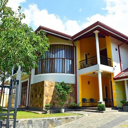 Bigcity Villa - Airport Transit Hotel Katunayaka Luaran gambar