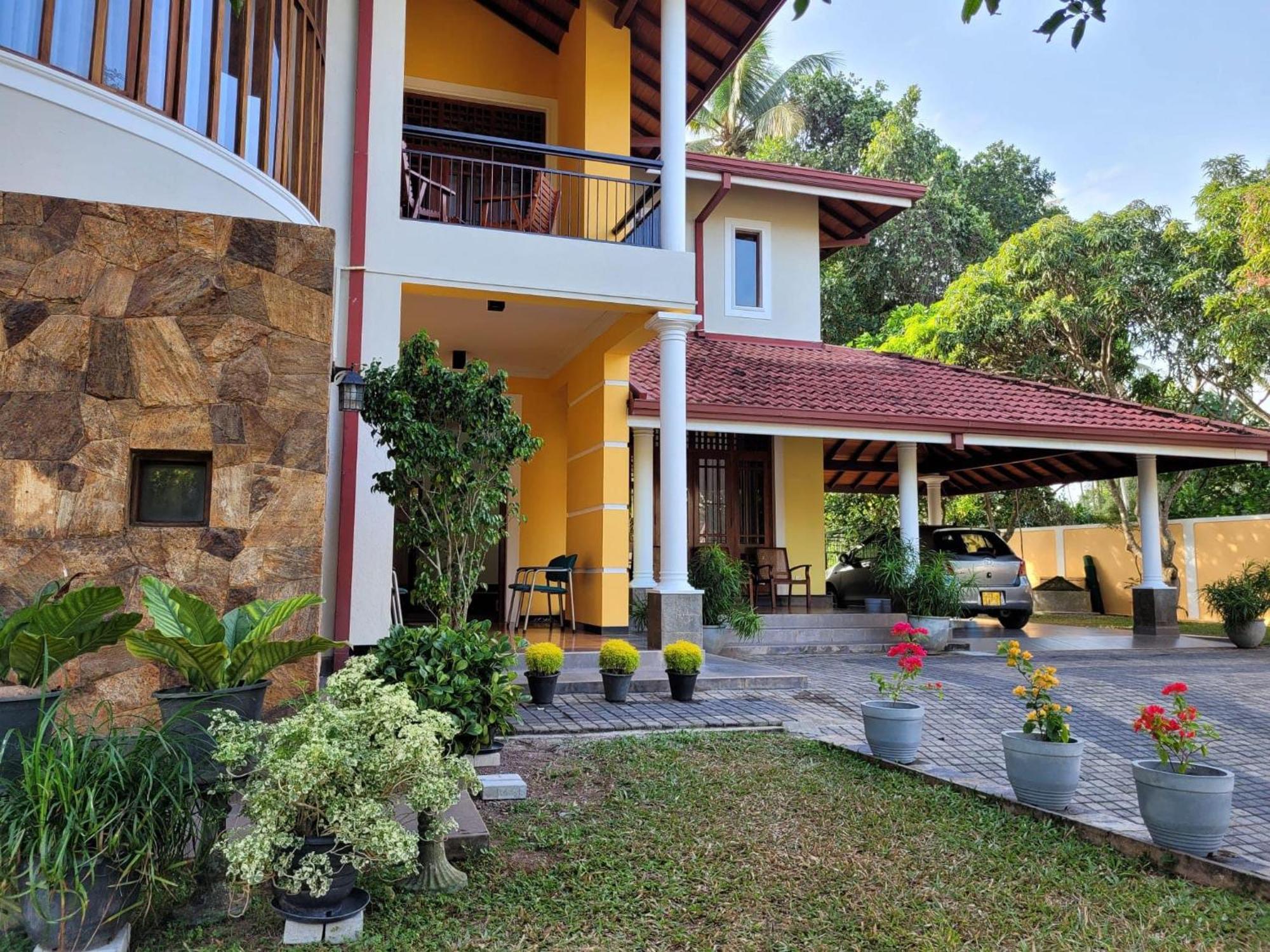 Bigcity Villa - Airport Transit Hotel Katunayaka Luaran gambar