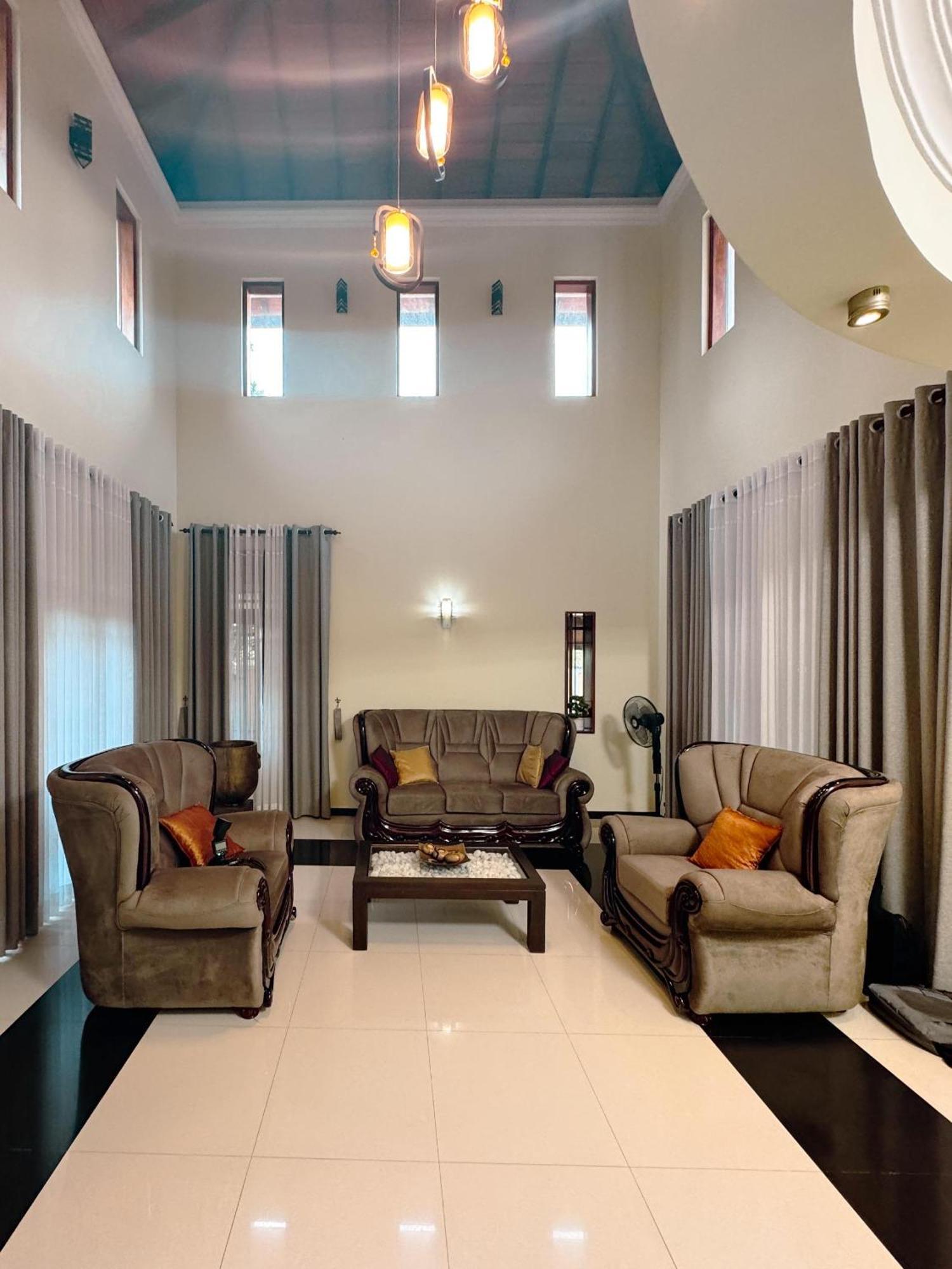 Bigcity Villa - Airport Transit Hotel Katunayaka Luaran gambar